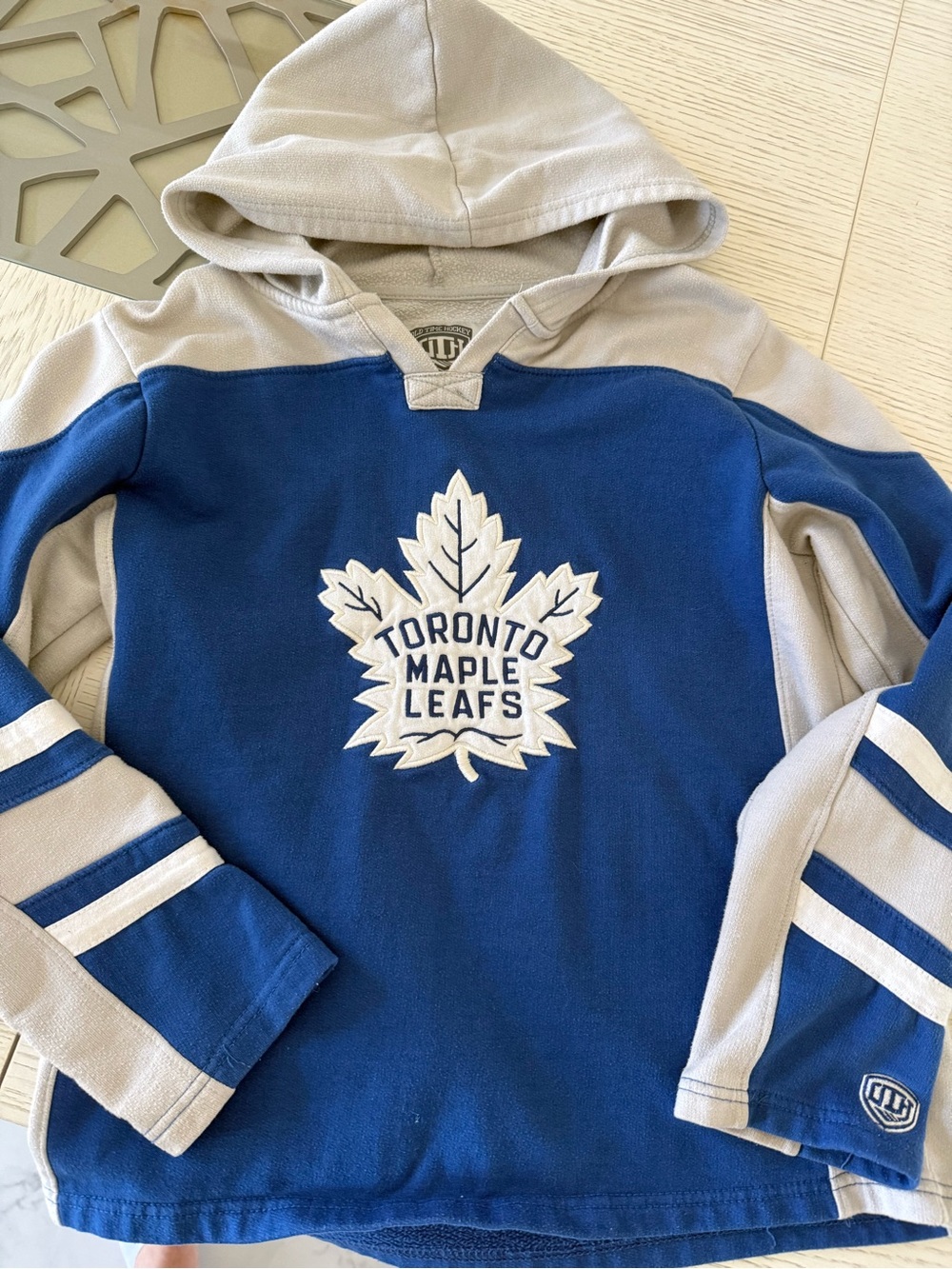 Toronto Maple Leafs Blue & Gray Hooded Sweatshirt. Lg youth